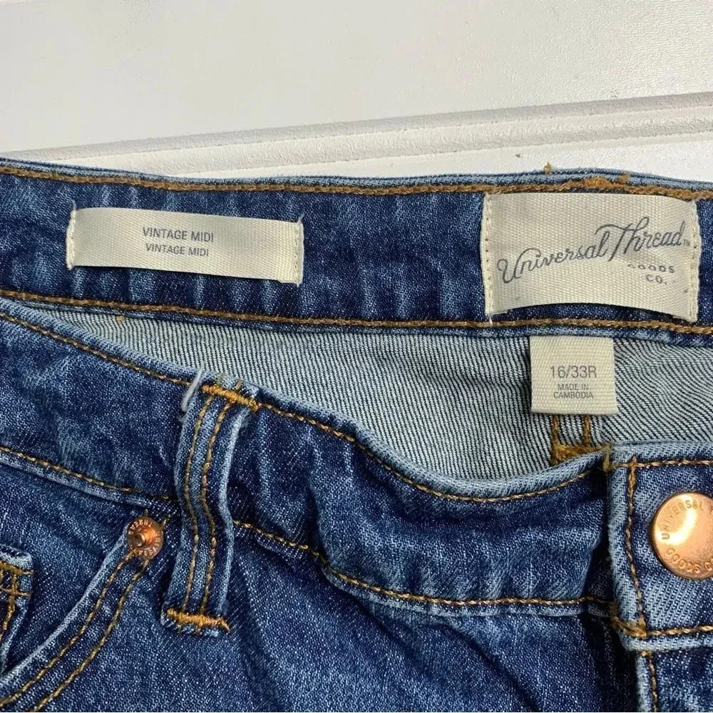 Universal Thread Vintage Midi Shorts - Picture 7 of 10